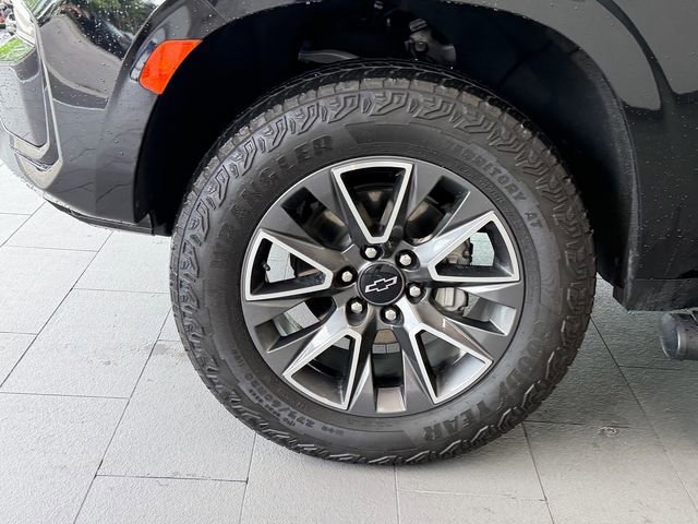 Used 2024 Chevrolet Tahoe Z71 AWD/4WD image 4