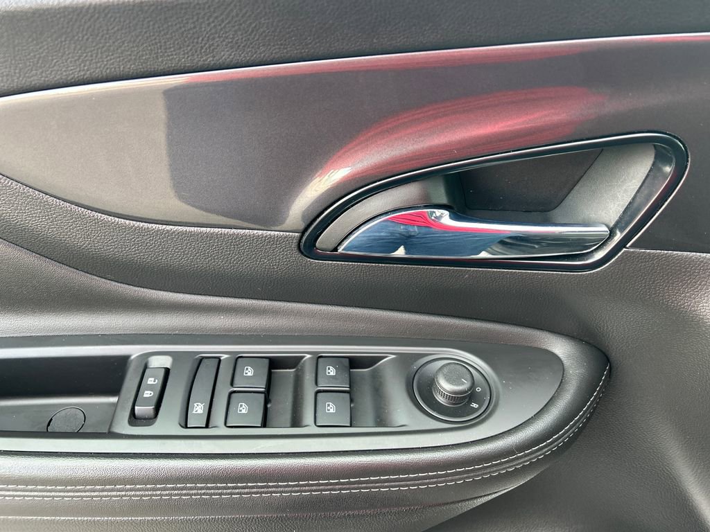 Used 2020 Buick Encore Preferred image 13
