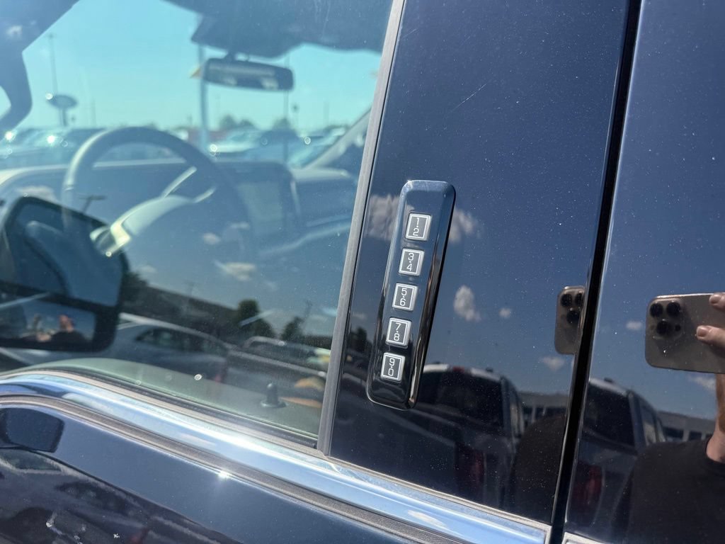 New 2026 Ford F250 King Ranch w/ Chrome Package AWD/4WD image 16