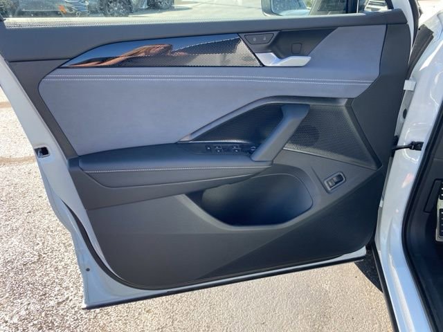 New 2025 Volkswagen Tiguan SE R-Line image 21