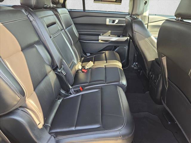 Used 2024 Ford Explorer XLT w/ Equipment Group 202A RWD image 19