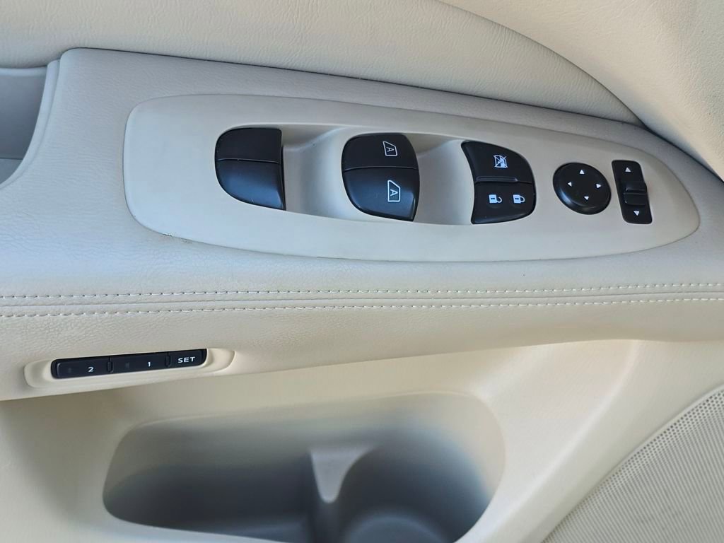 Used 2015 Nissan Pathfinder SL w/ SL Premium Package image 24