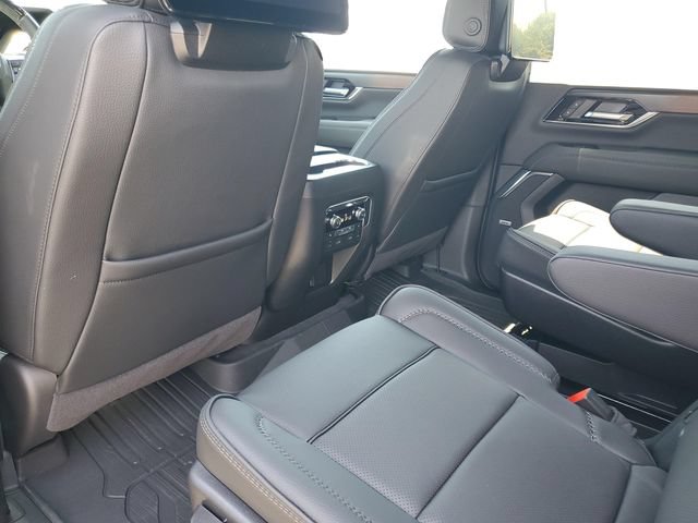 Used 2026 GMC Yukon Denali w/ Denali Reserve Package AWD/4WD image 23