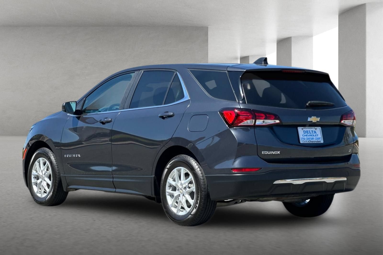 Used 2023 Chevrolet Equinox LT FWD image 6