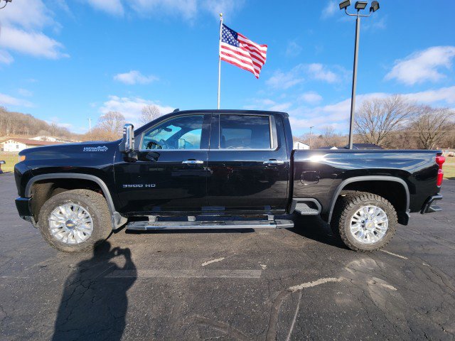 Used 2022 Chevrolet Silverado 3500 High Country w/ Z71 Off-Road Package image 2