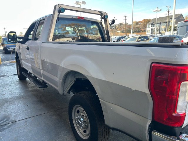 Used 2017 Ford F350 XL image 4