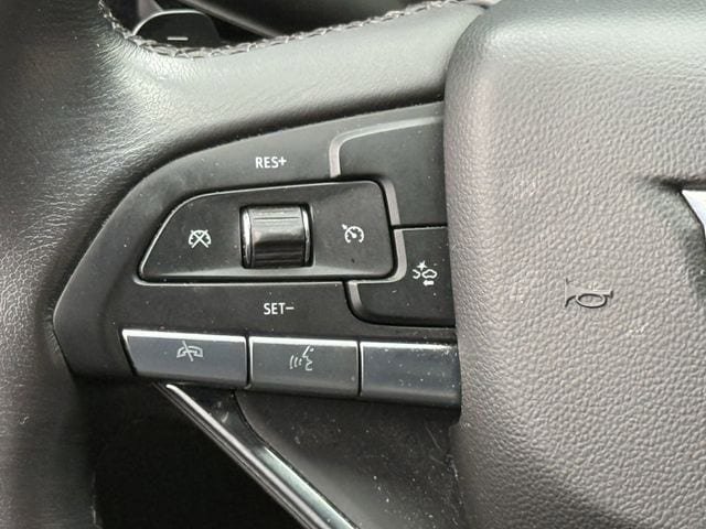 Used 2024 Cadillac XT6 Luxury FWD image 11