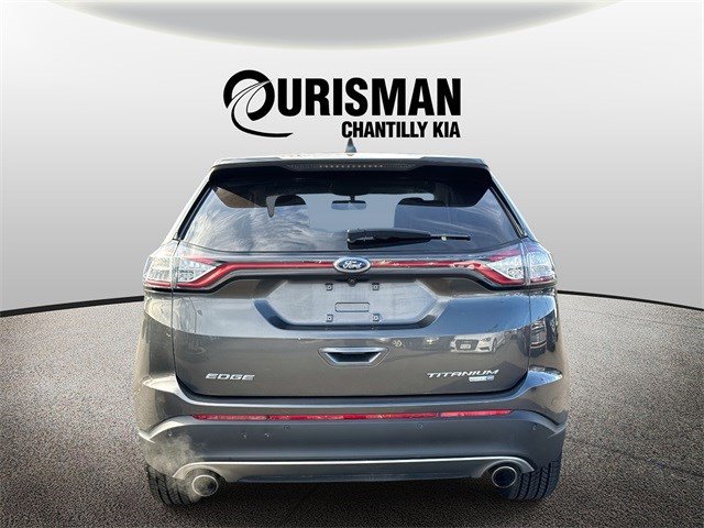 Used 2018 Ford Edge Titanium w/ Technology Package image 3