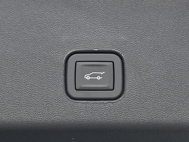 Certified 2025 Cadillac Optiq Luxury 2 AWD/4WD image 28