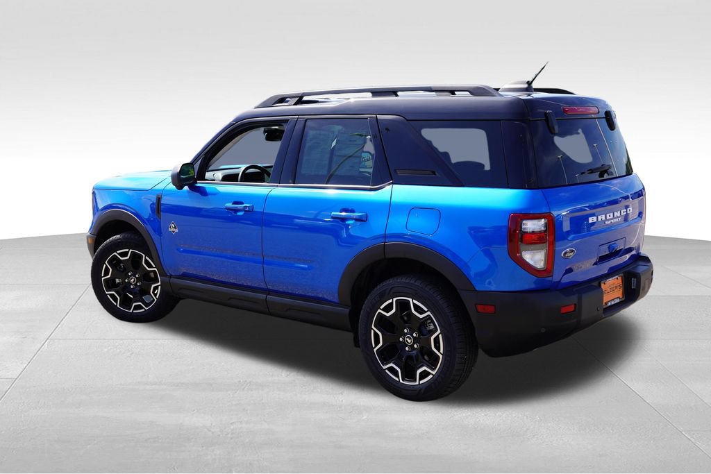 Certified 2025 Ford Bronco Sport Outer Banks w/ Outer Banks Tech Package+ AWD/4WD image 8