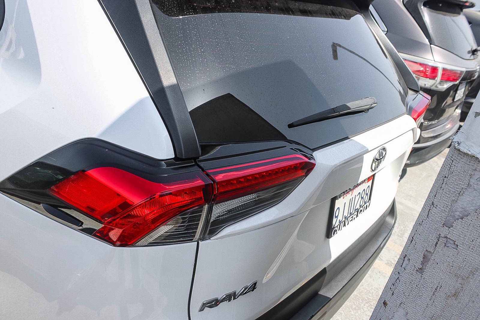 Used 2021 Toyota RAV4 XLE FWD image 13