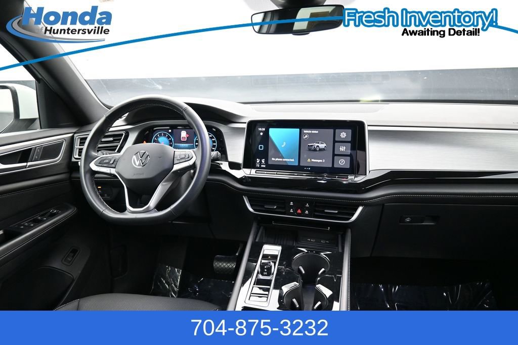 Used 2025 Volkswagen Atlas Cross Sport SE FWD image 15