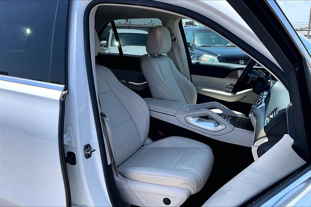 Used 2025 Mercedes-Benz GLE 350 4MATIC image 9