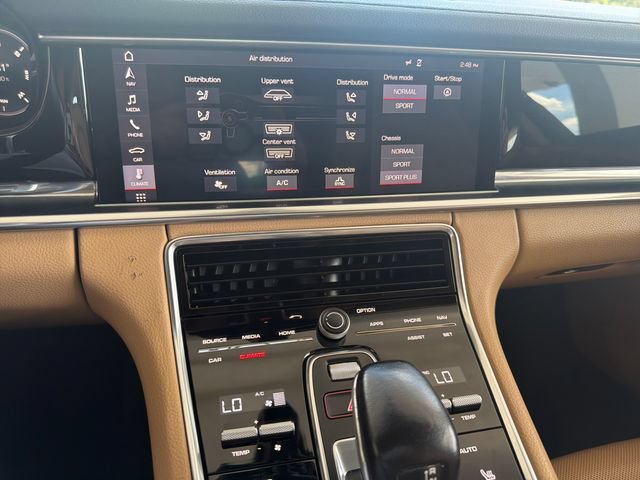 Used 2019 Porsche Panamera RWD image 39
