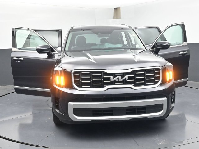 Used 2025 Kia Telluride S FWD image 49