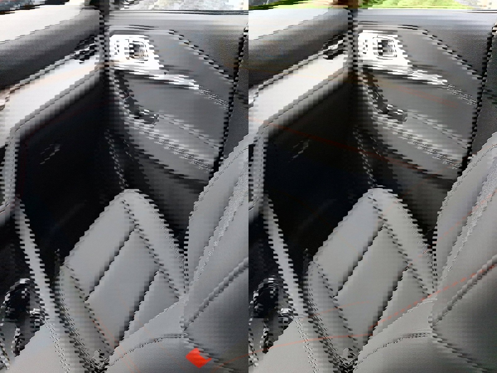 New 2026 Ford Explorer Active w/ Active Comfort Package image 16