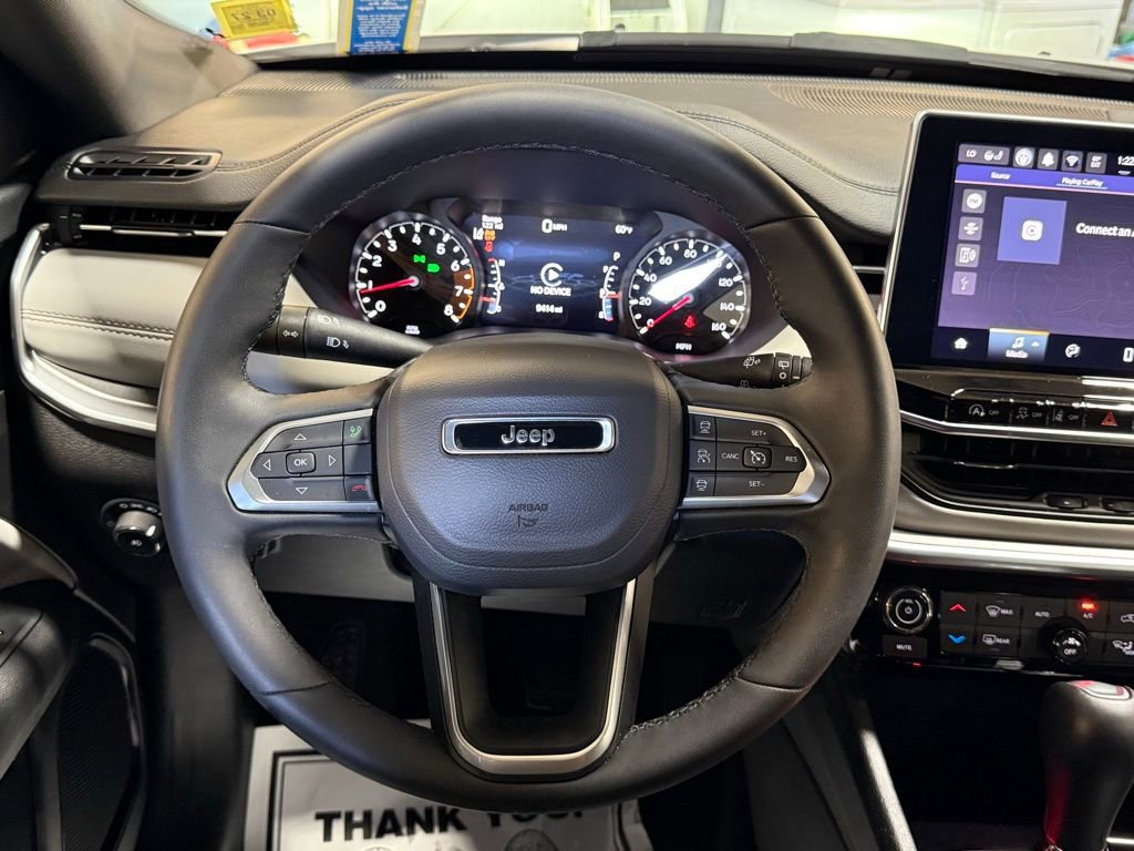 Used 2025 Jeep Compass Limited AWD/4WD image 7