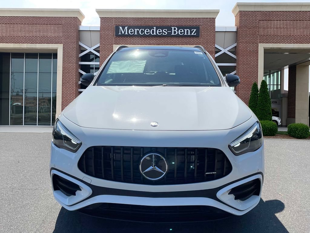 Used 2025 Mercedes-Benz GLA 35 AMG 4MATIC image 2