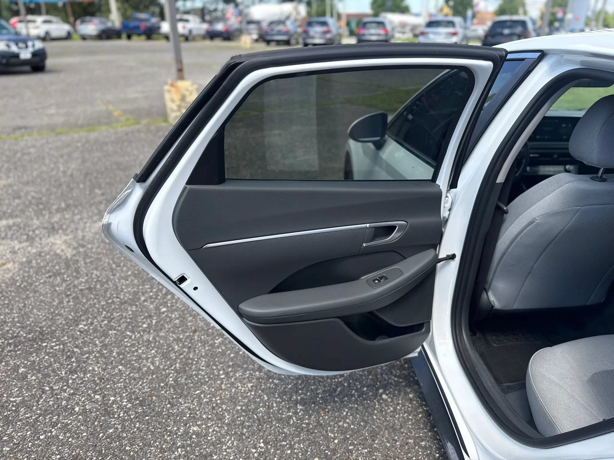 Used 2021 Hyundai Sonata SE FWD image 13