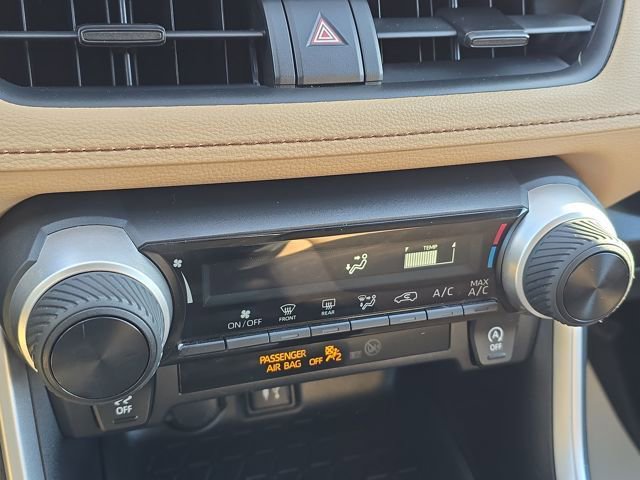 Used 2019 Toyota RAV4 LE image 15