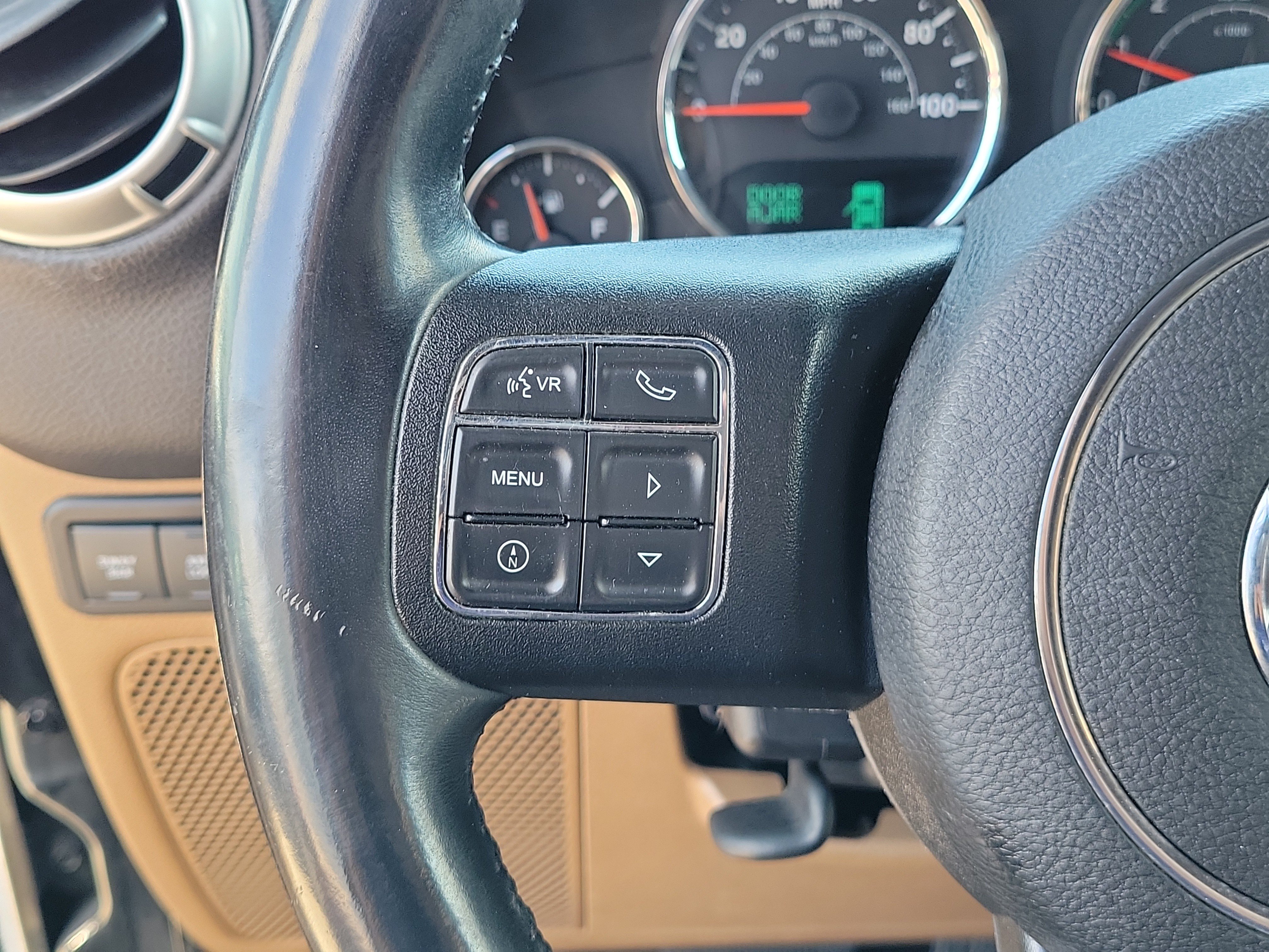 Used 2015 Jeep Wrangler Rubicon w/ Power Convenience Group AWD/4WD image 19