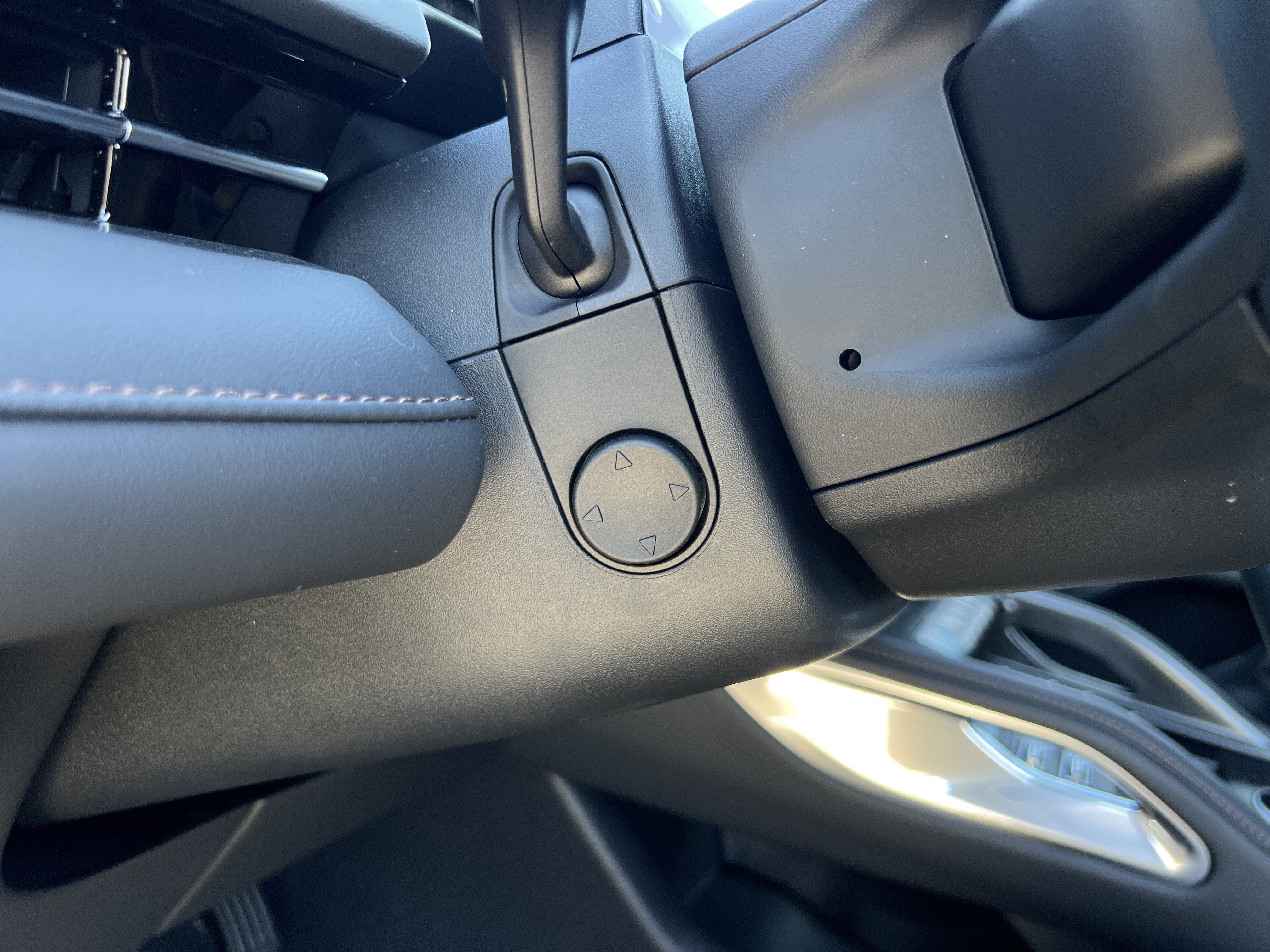 New 2025 Lincoln Nautilus Reserve w/ Jet Appearance Package image 17