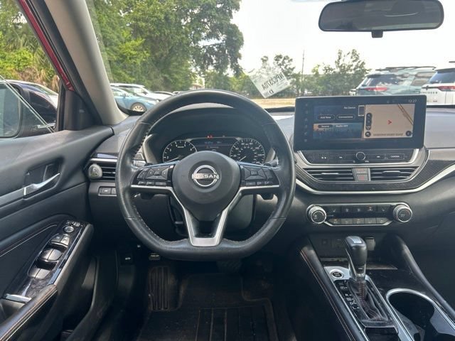 Used 2023 Nissan Altima 2.5 SR w/ SR Premium Package FWD image 21