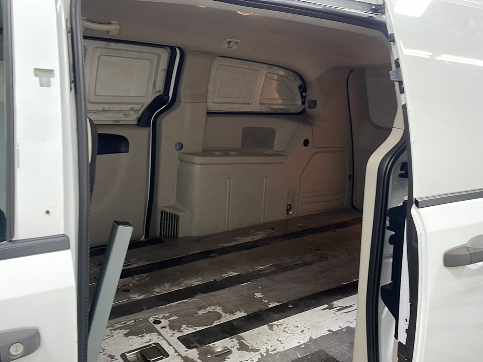 Used 2014 RAM C/V Tradesman w/ UConnect Hands-Free Group FWD image 12