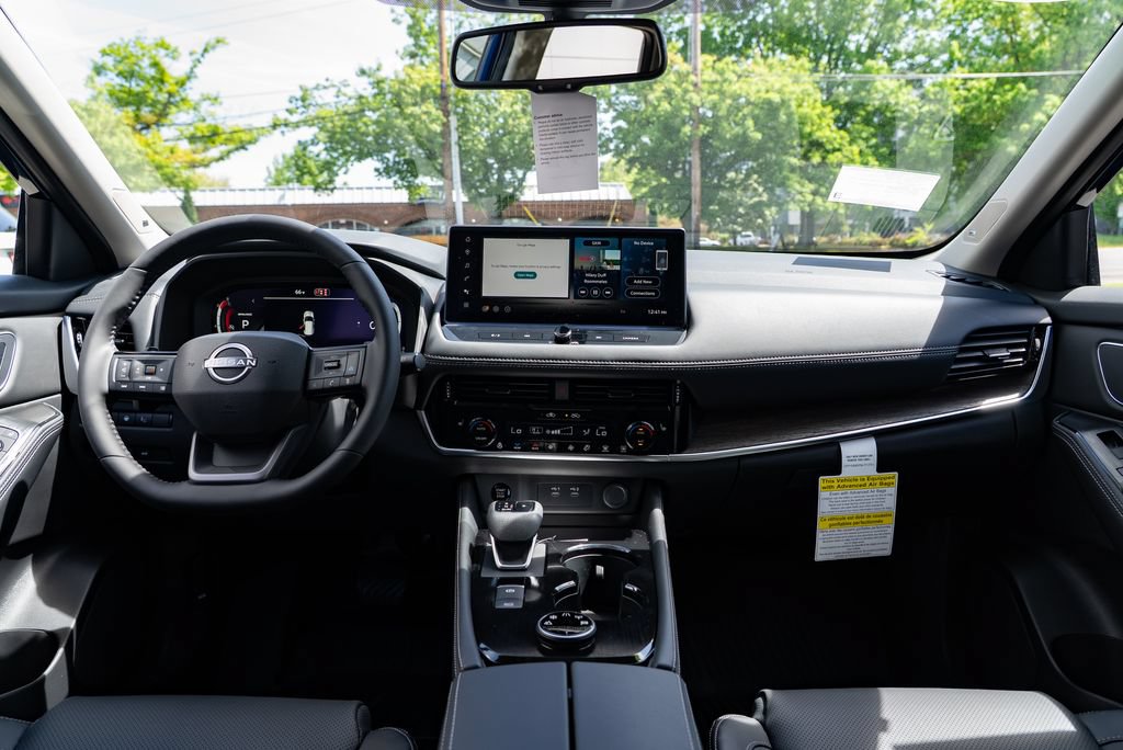 New 2026 Nissan Rogue Platinum AWD/4WD image 10