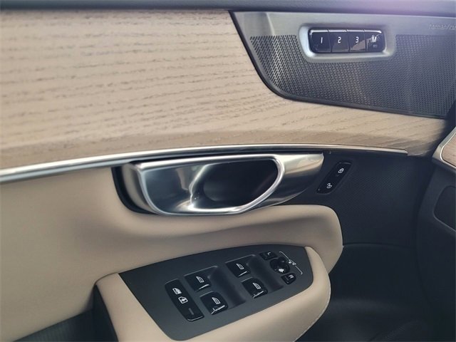 Certified 2026 Volvo XC90 B6 Plus w/ Protection Package image 24