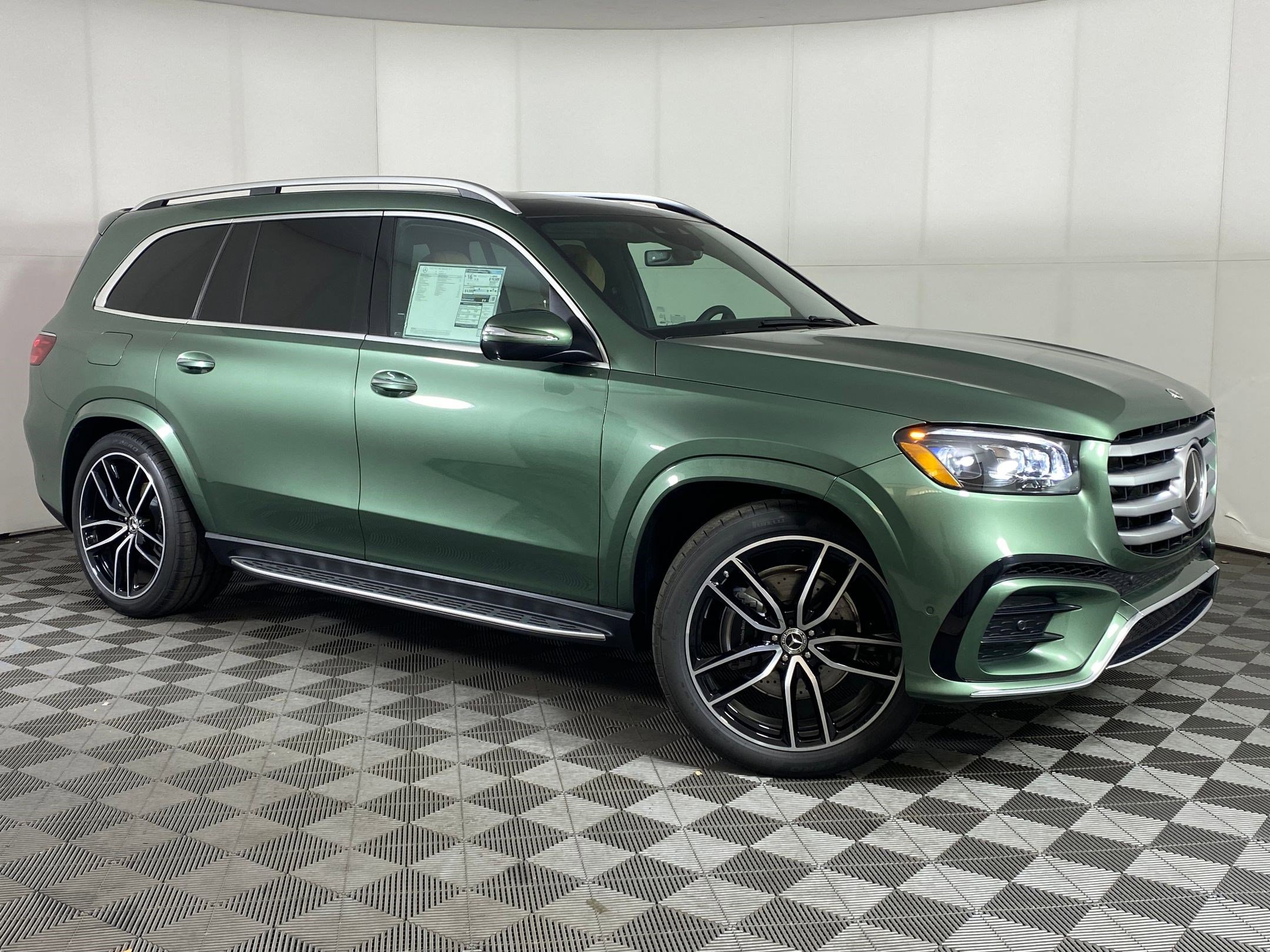 New 2025 Mercedes-Benz GLS 580 4MATIC image 6