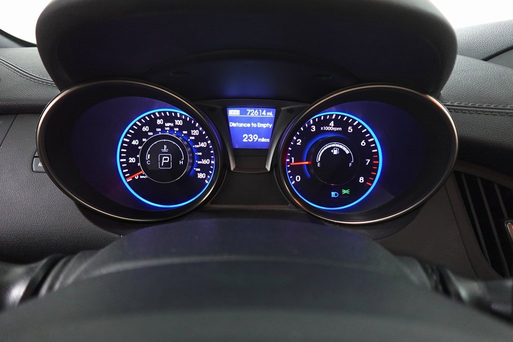 Used 2016 Hyundai Genesis 3.8 image 13