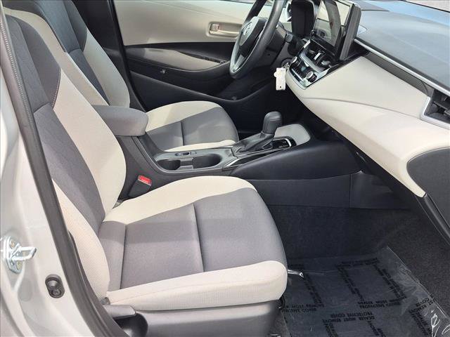 Used 2025 Toyota Corolla LE FWD image 18