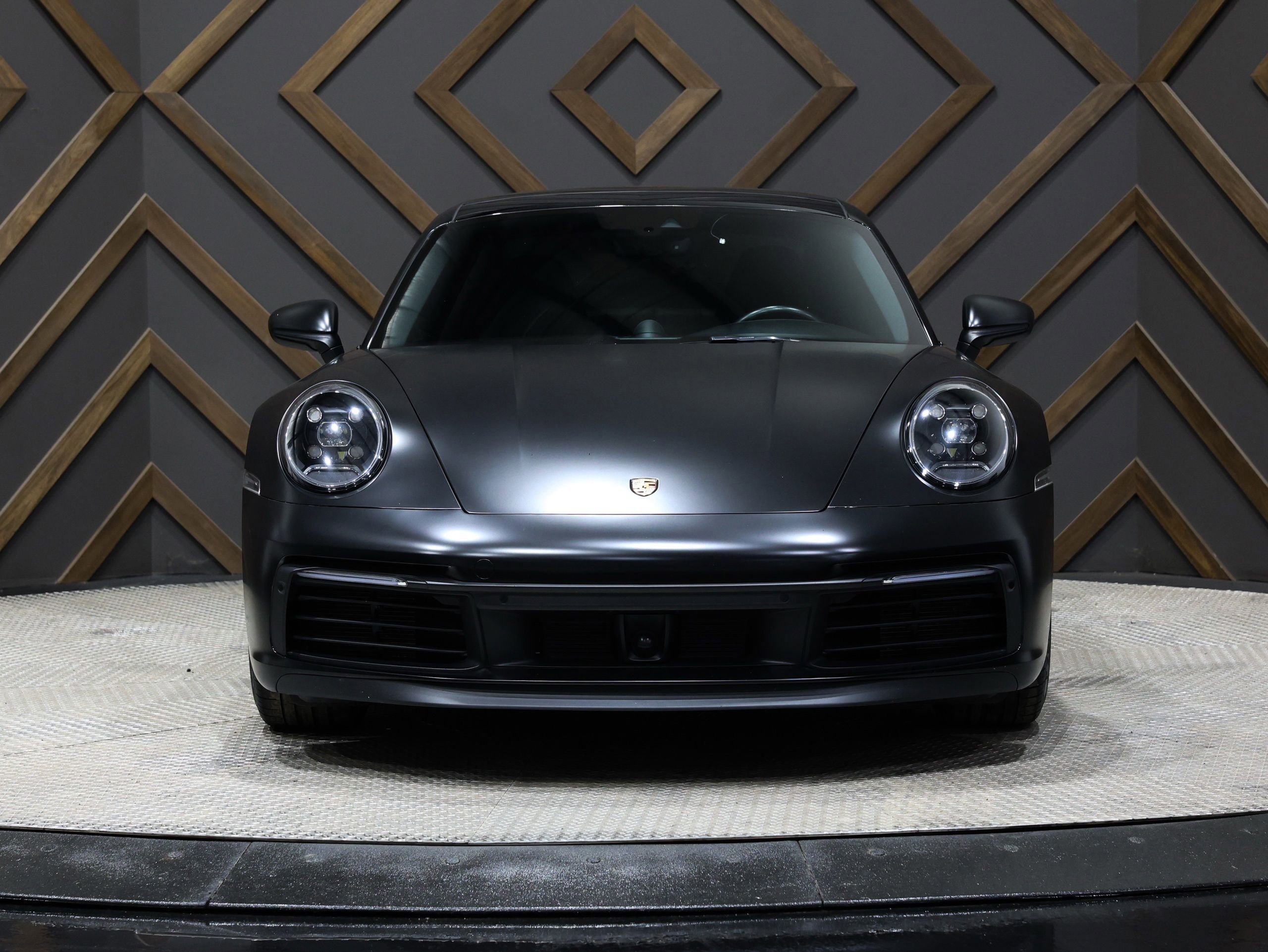 Used 2020 Porsche 911 Carrera w/ Premium Package RWD image 19