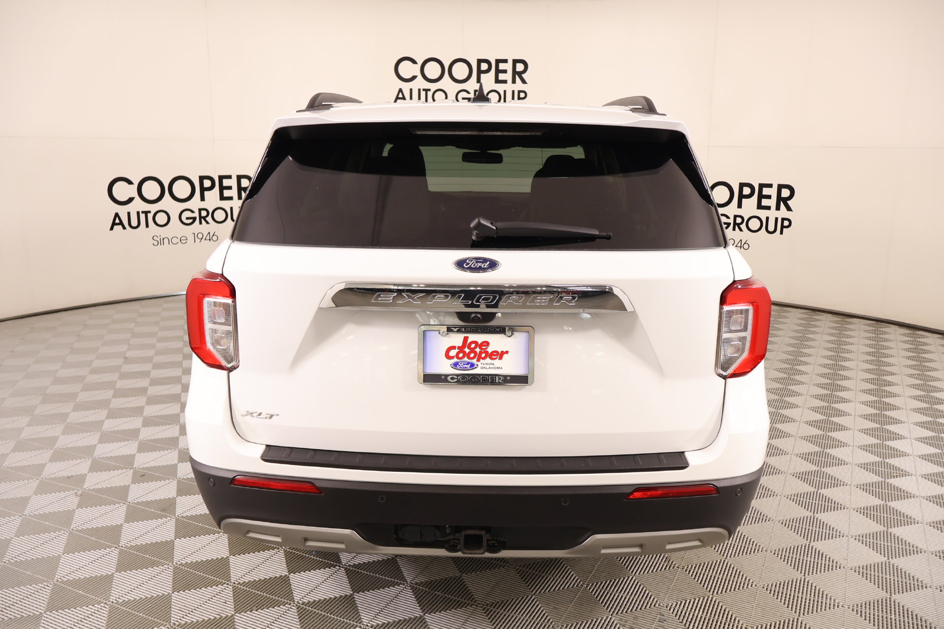 Used 2023 Ford Explorer XLT w/ Equipment Group 202A RWD image 23