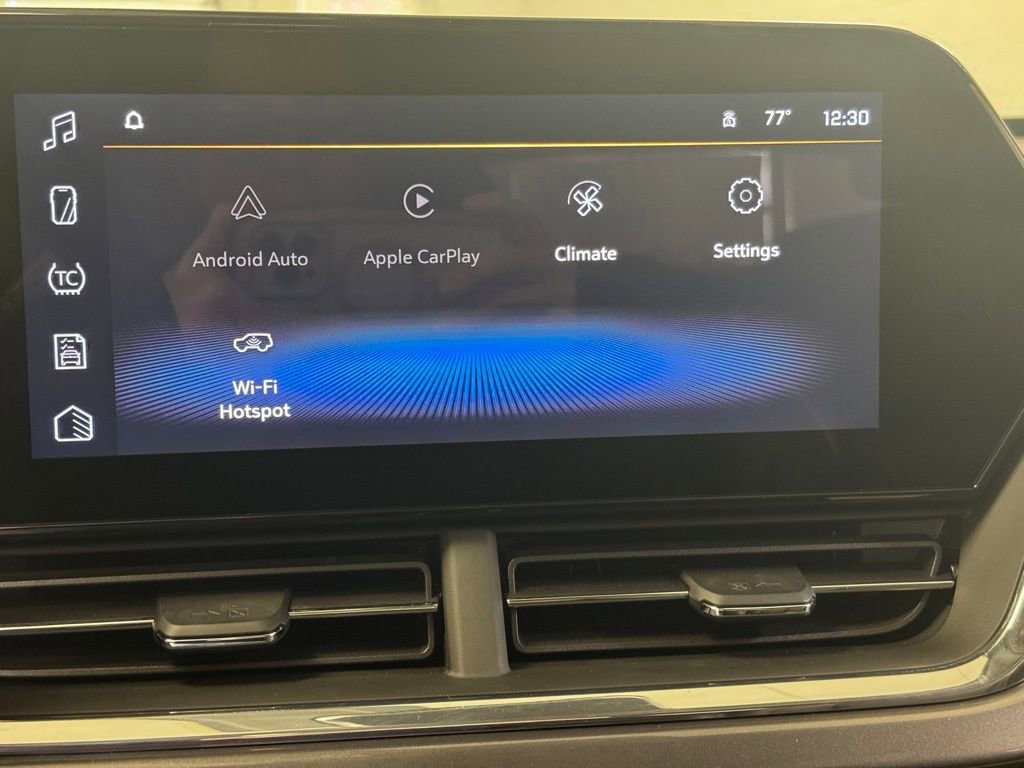 Used 2025 Chevrolet Trax ACTIV w/ Sunroof Package image 38