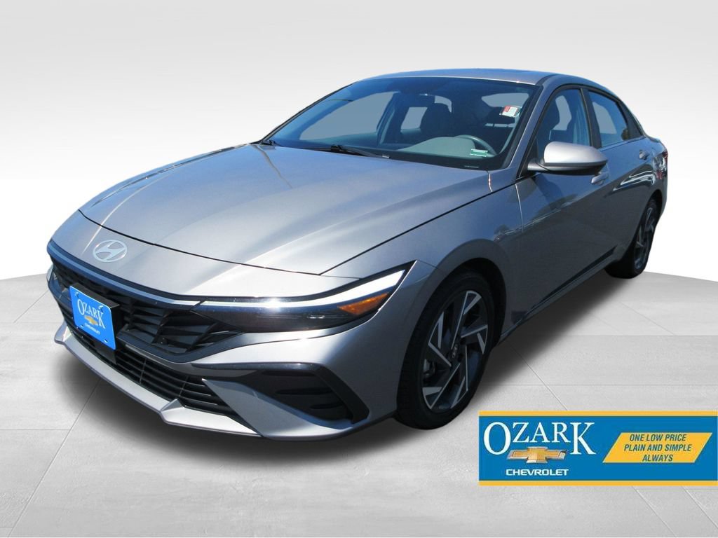 Used 2025 Hyundai Elantra SEL
