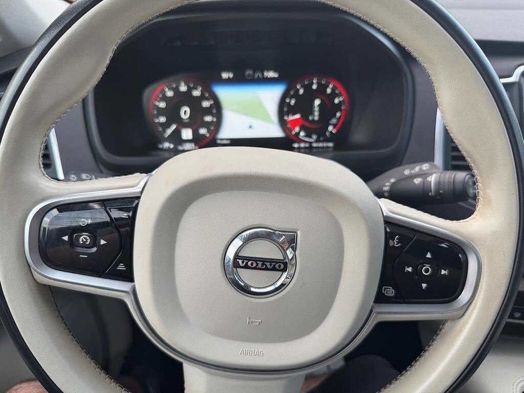 Used 2019 Volvo XC90 T6 Momentum w/ Advanced Package image 17