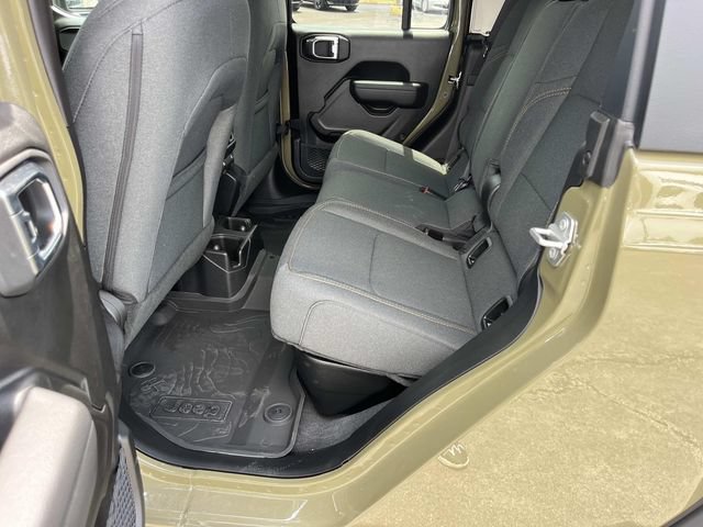 New 2025 Jeep Gladiator Sport AWD/4WD image 18