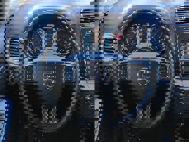 Used 2019 Dodge Journey SE w/ Blacktop Package image 23