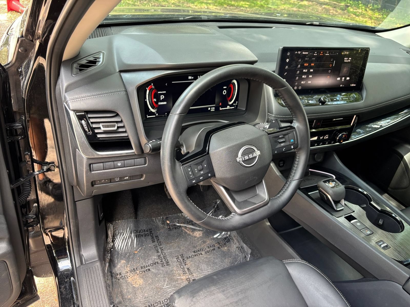Used 2026 Nissan Rogue SL FWD image 31