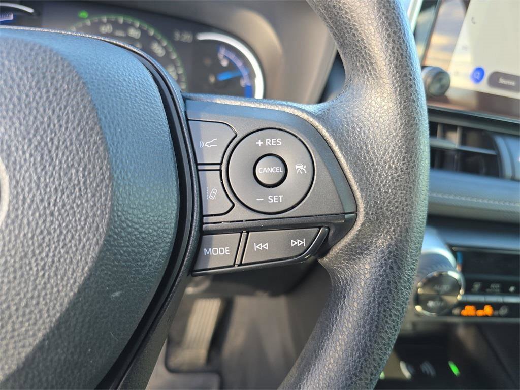 Used 2024 Toyota RAV4 AWD Hybrid image 32