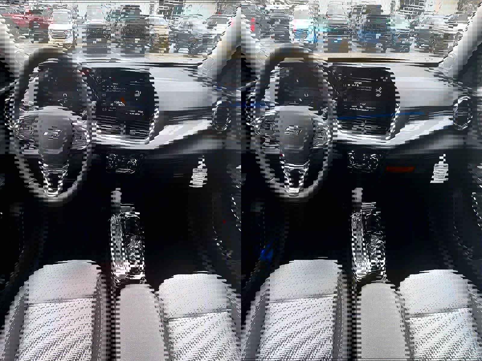 New 2026 Chevrolet Trax LT w/ Midnight Edition FWD image 12