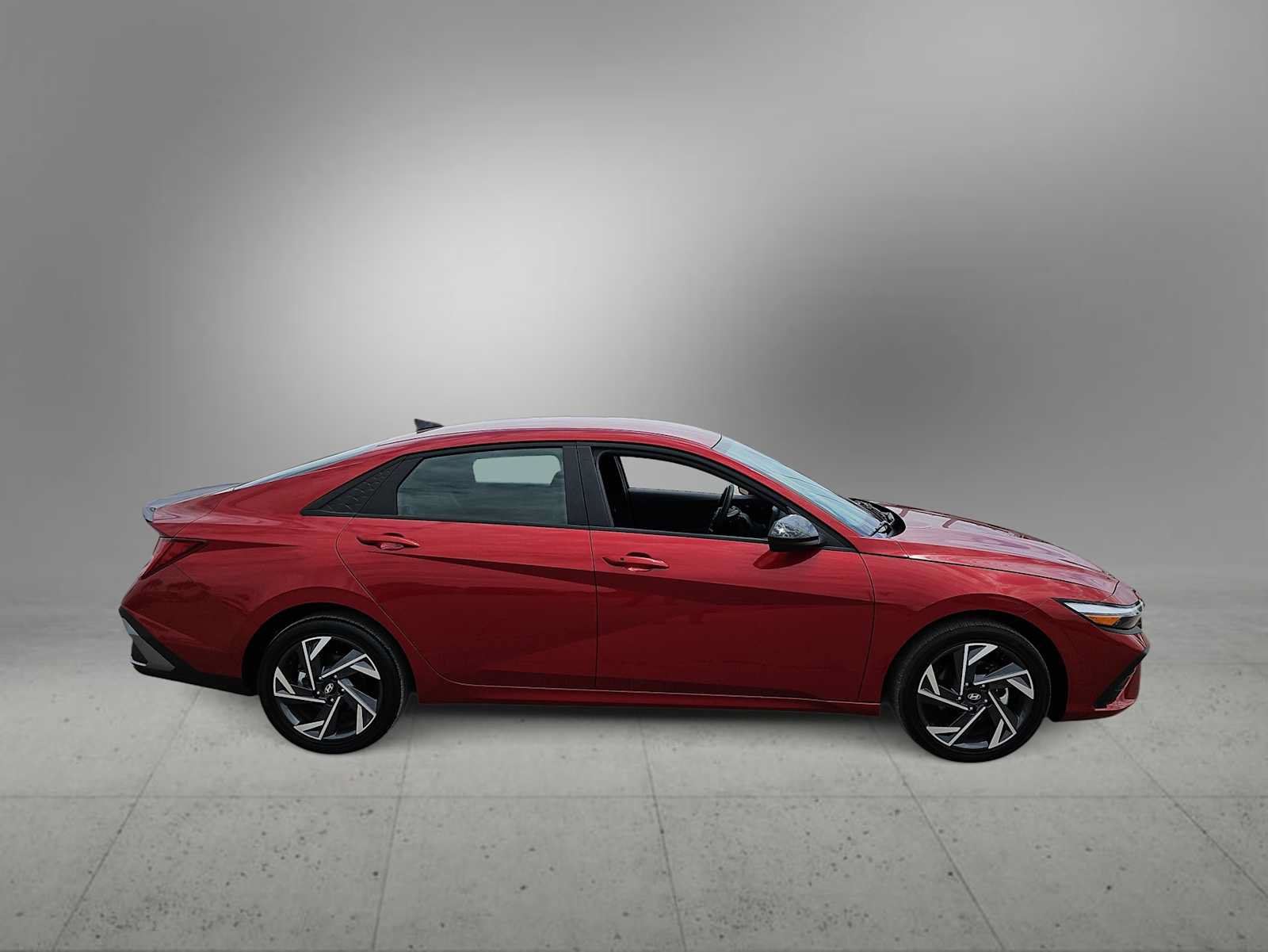 Used 2025 Hyundai Elantra Hybrid FWD image 9