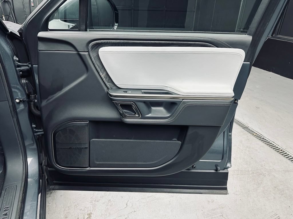 Used 2022 Rivian R1T Adventure AWD/4WD image 27