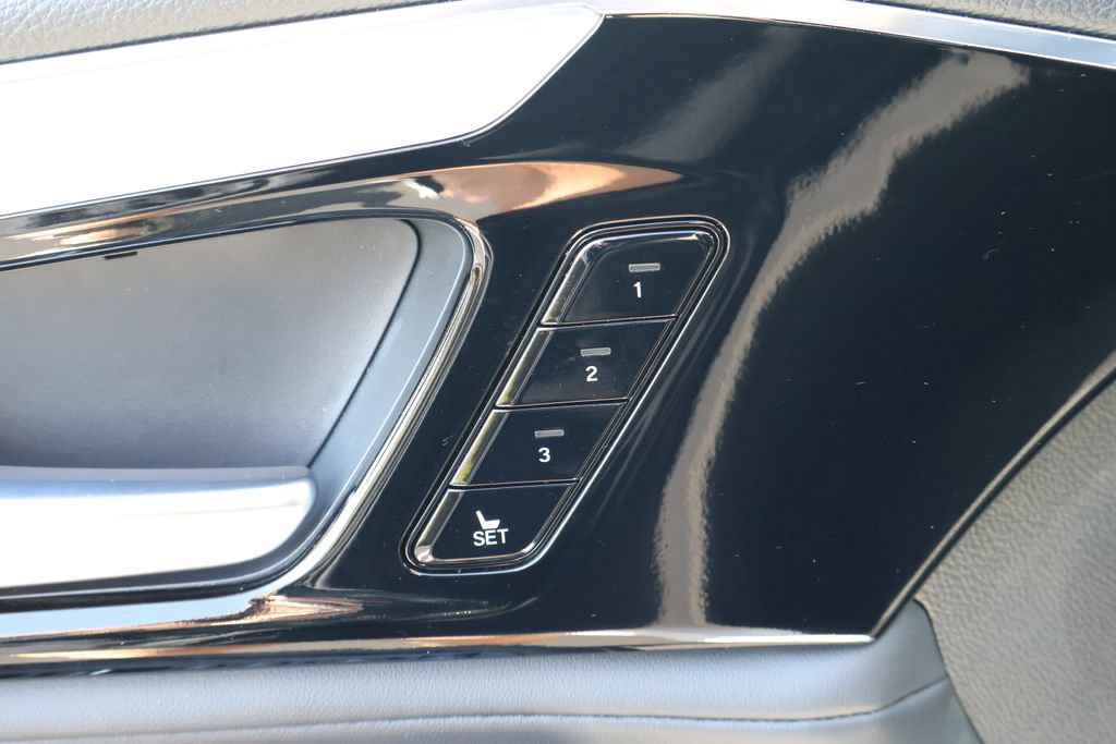 Used 2025 Acura MDX FWD w/ Technology Package image 14