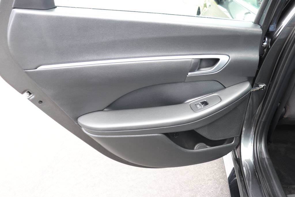 Used 2024 Ford Escape ST-Line FWD image 11