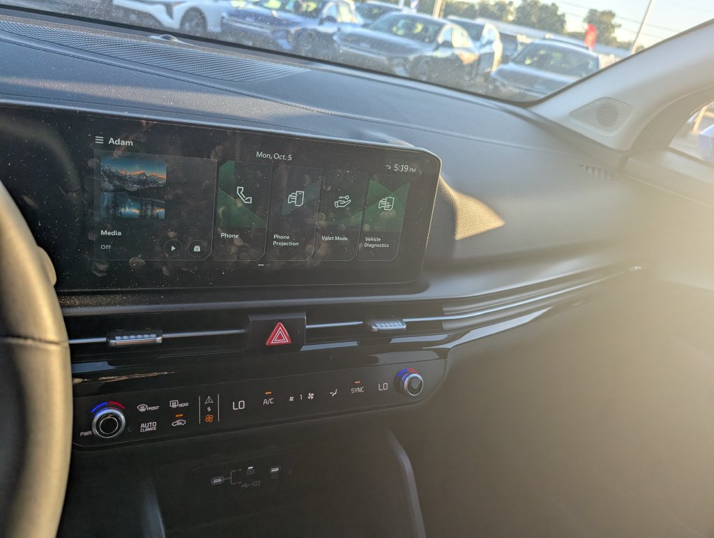 New 2026 Kia Sportage EX FWD image 21