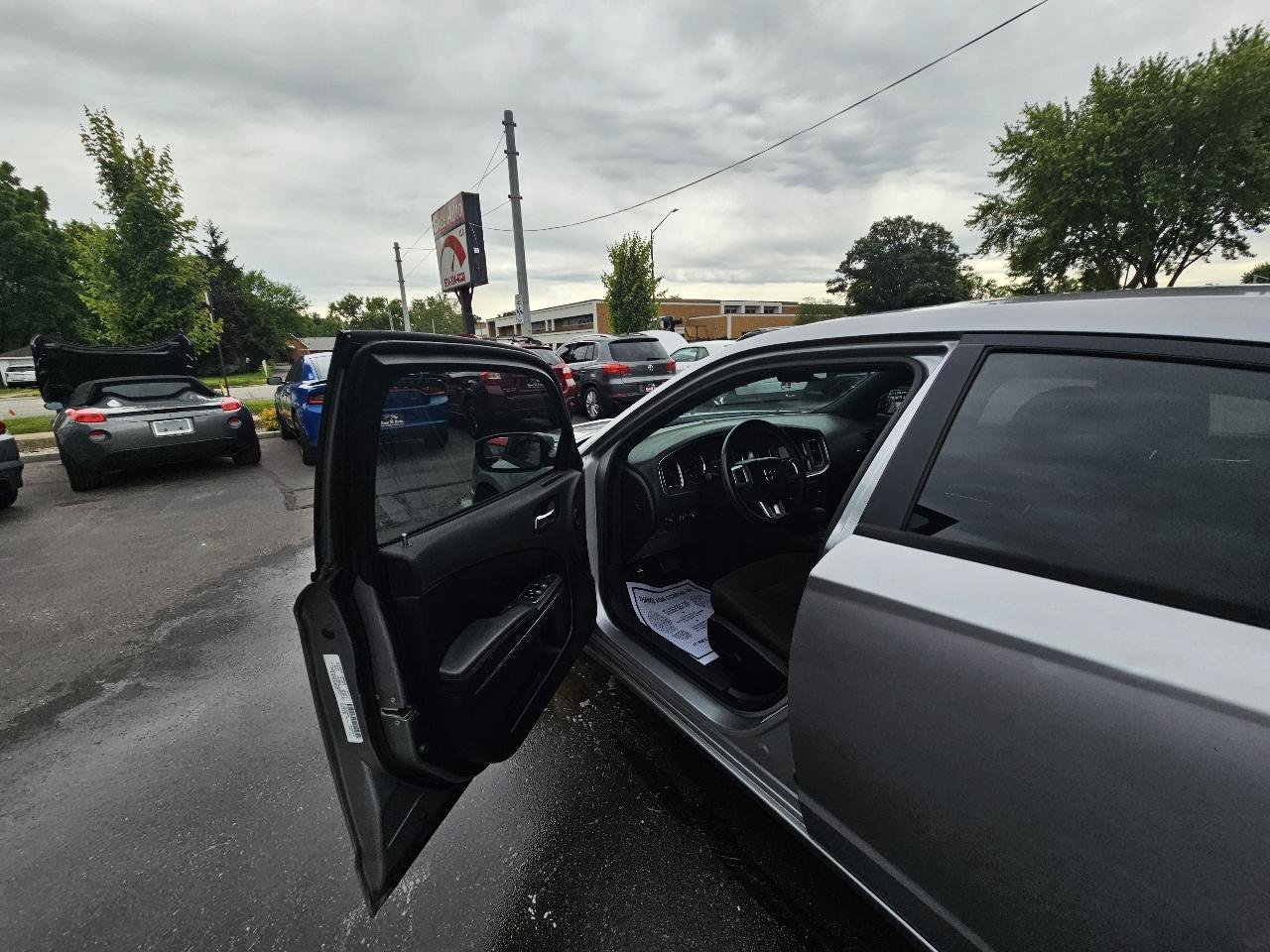Used 2013 Dodge Charger SE RWD image 17