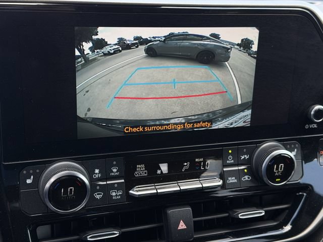 Used 2023 Toyota Highlander XLE FWD image 16